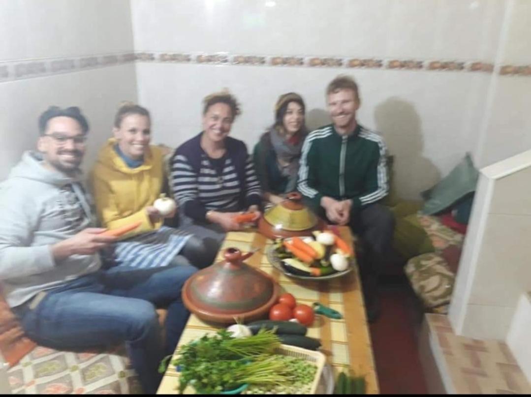 Riad Lala Zakia Мулай-Идрис Номер фото