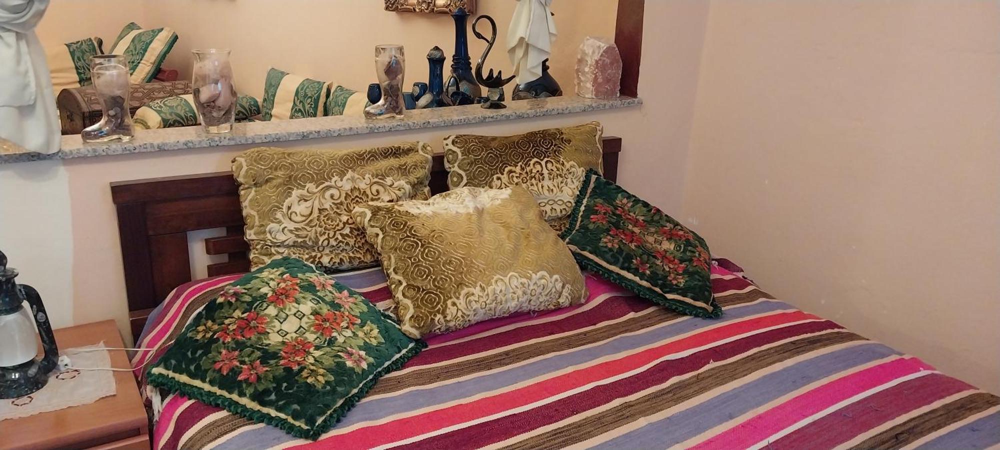Riad Lala Zakia Мулай-Идрис Номер фото